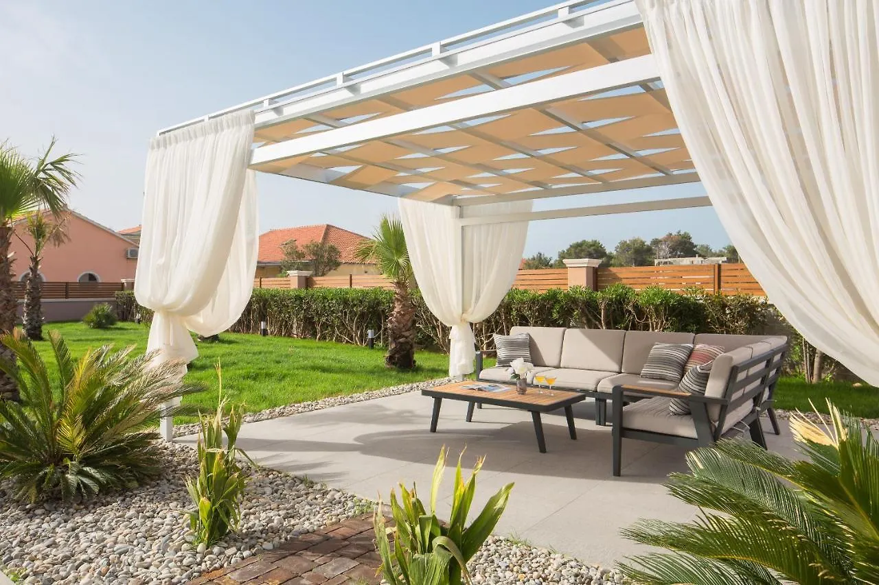 Malibu Eclipse Villa Vir