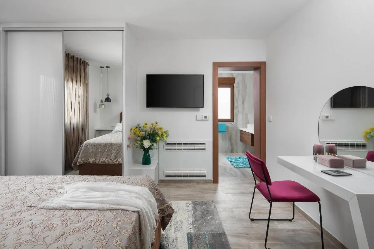 Malibu Eclipse Villa Vir