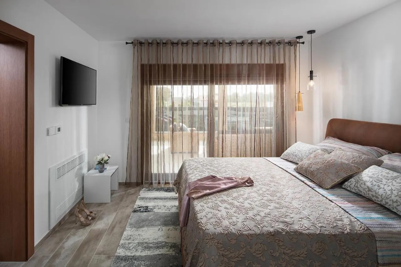 Malibu Eclipse Villa Vir